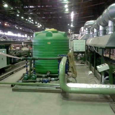 пластиковый накопительный резервуар в системе водоочистки